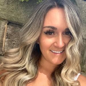 Meet your Posher, Dana